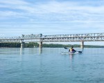 Впуснете се в едно незабравимо водно приключение с еднодневен Каяк тур по избор за един човек от Makaroon Впуснете се в едно незабравимо водно приключение с еднодневен Каяк тур по избор за един човек от Makaroon