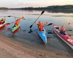 Впуснете се в едно незабравимо водно приключение с еднодневен Каяк тур по избор за един човек от Makaroon Впуснете се в едно незабравимо водно приключение с еднодневен Каяк тур по избор за един човек от Makaroon
