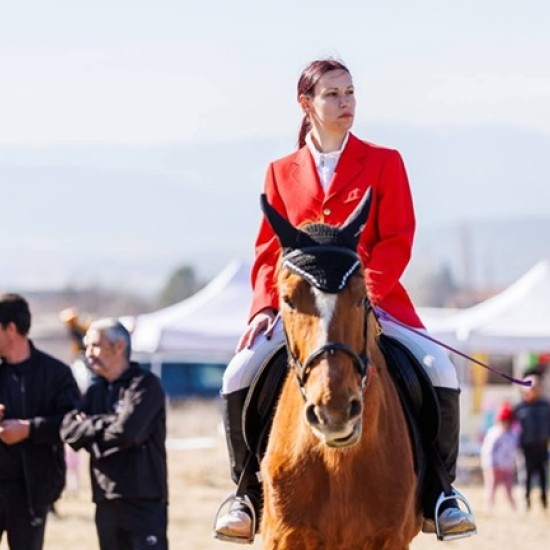 Забавление и природата с Конна езда на манеж в Радомир от Makaroon