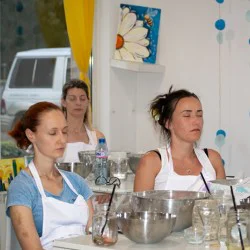 Пътуване към себе си с Месетерапия за жени с хляб, ритуали и практики за осъзнаване и хармония Пътуване към себе си с Месетерапия за жени с хляб, ритуали и практики за осъзнаване и хармония