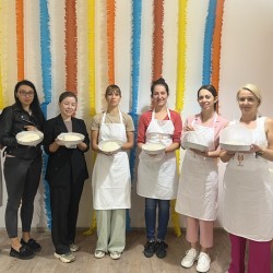 Feminine Magic with Kneading bread therapy – a special bread-kneading experience for groups of 5 ladies