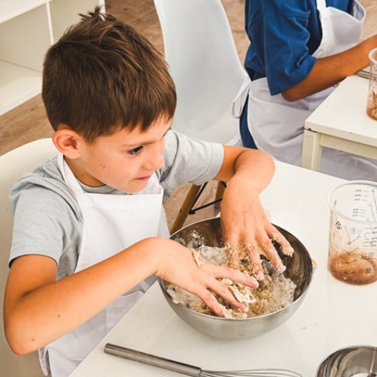 Игри, забавления и творчество с брашно с Месетерапия за деца от Makaroon Игри, забавления и творчество с брашно с Месетерапия за деца от Makaroon