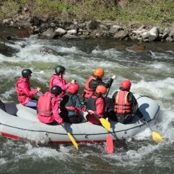 Приключение по вода с Рафтинг по р. Искър за един човек