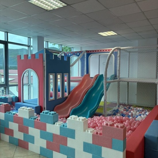 Отдайте се на пълноценен релакс със закуска и спа с нощувка за двама + 1 дете в СПА хотел Романтика от Makaroon