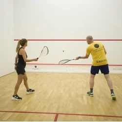 Индивидуален скуош урок в Double Yellow Squash Club   Индивидуален скуош урок в Double Yellow Squash Club