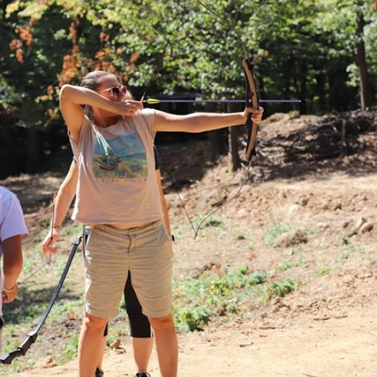 Spend an unforgettable day in nature with a wildlife safari, walk and barbecue near Ihtiman from Makaroon