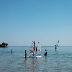 1 час Пътешествие по море с каяк или sup за двама в залива на плаж Нестинарка, Царево