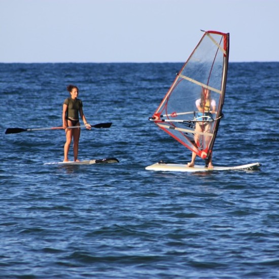Turn your summer vacation into an adventure with a windsurfing, kitesurfing, SUP or kayaking lesson from Makaroon Turn your summer vacation into an adventure with a windsurfing, kitesurfing, SUP or kayaking lesson from Makaroon