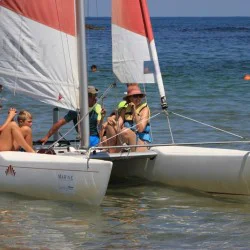 Морска разходка с ветроходен катамаран за двама около Царево Морска разходка с ветроходен катамаран за двама около Царево