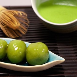 Работилница за традиционни японски сладки Данго мочи и чай Матча за двама в ТеаТоріа - открийте вкусните тайни на Изтока 