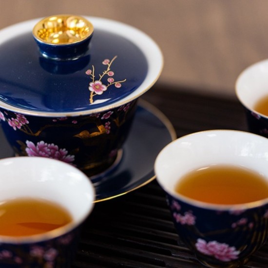 Потопете се в истинска чаена утопия с Дегустация на китайски чай в ТеаТоріа от Makaroon Потопете се в истинска чаена утопия с Дегустация на китайски чай в ТеаТоріа от Makaroon