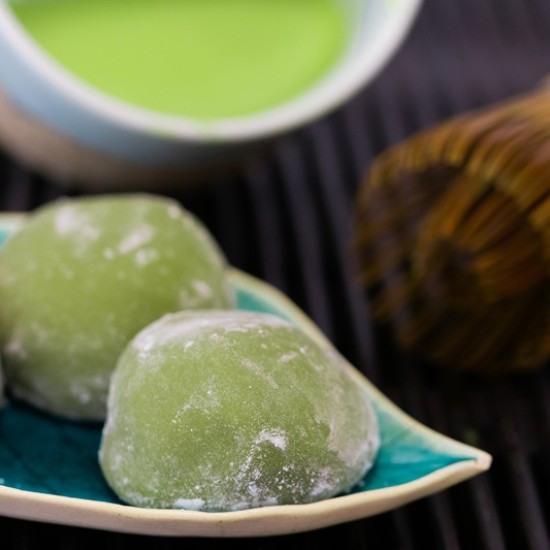 Опознайте сърцето на Япония с Дегустация на емблематичния японски чай матча в ТеаТоріа от Makaroon Опознайте сърцето на Япония с Дегустация на емблематичния японски чай матча в ТеаТоріа от Makaroon