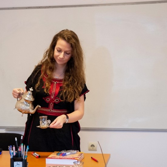 Потопете се в арабската култура и открийте един цял нов свят с Уъркшоп по арабски език от Makaroon