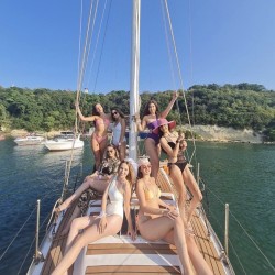 One-hour yacht trip near Varna with swimming and beautiful views