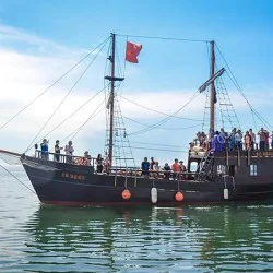 В прегръдката на морето: Разходка за двама + две деца от 2-12 г с кораб Св. Тома край Варна В прегръдката на морето: Разходка за двама + две деца от 2-12 г с кораб Св. Тома край Варна